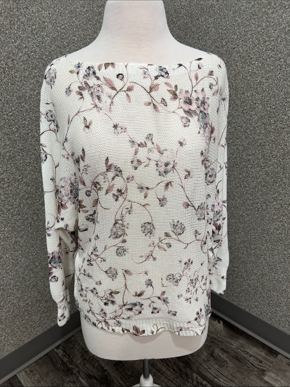 Anna Melani Italian Cream Floral Print Boat Neckline Knit Top Size Small